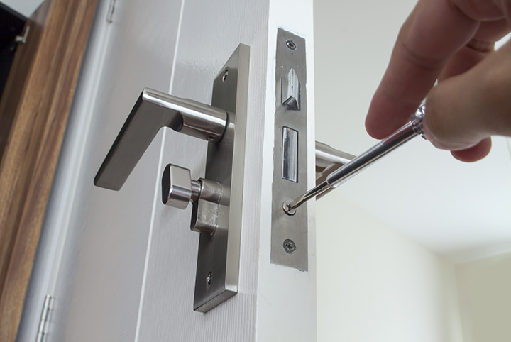 Our local locksmiths are able to repair and install door locks for properties in Market Warsop and the local area.